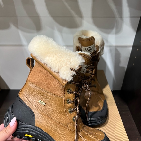 NEW with box UGG Adirondack - Picture 3 of 3